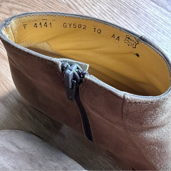 Bruno Magli Suede Booties size 10 - Picture 3 of 8